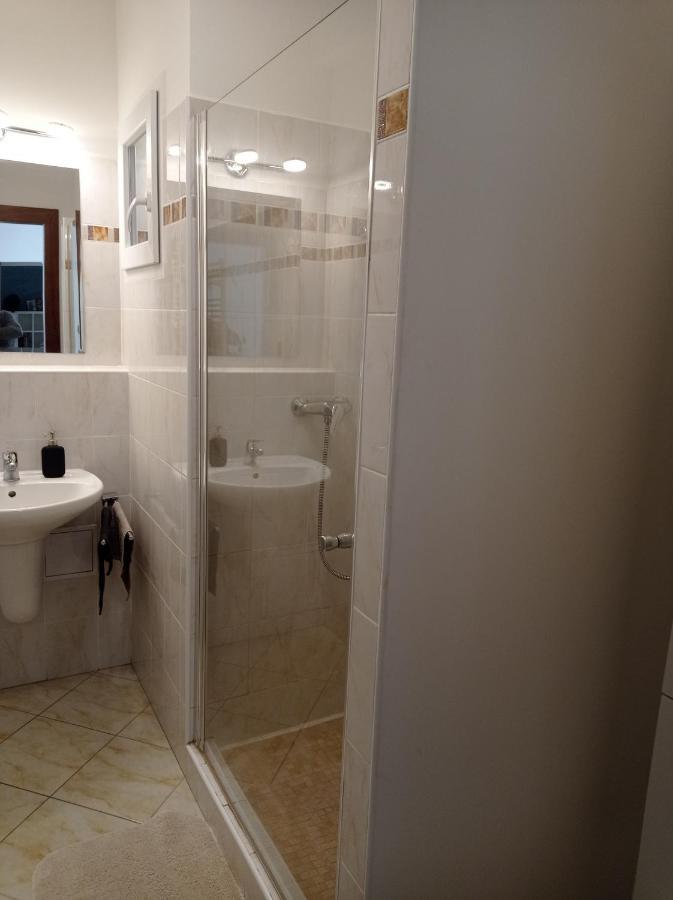 Amazing Flat In Old Town With Large Balcony Lägenhet Bratislava Exteriör bild
